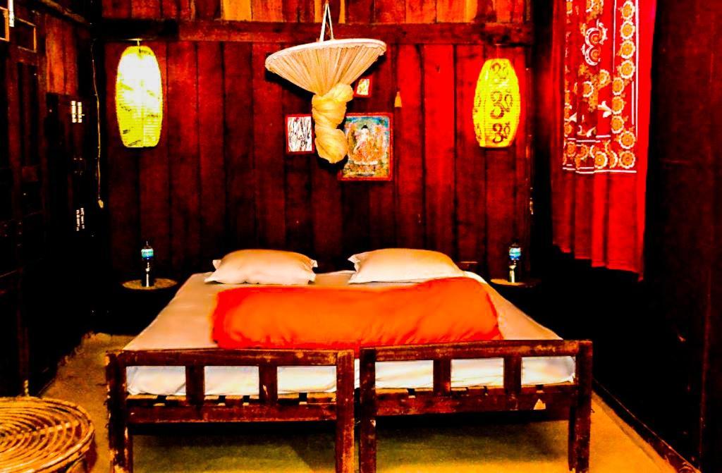 Shanta Ghar A Rustic Guesthouse Chitwan Exterior photo
