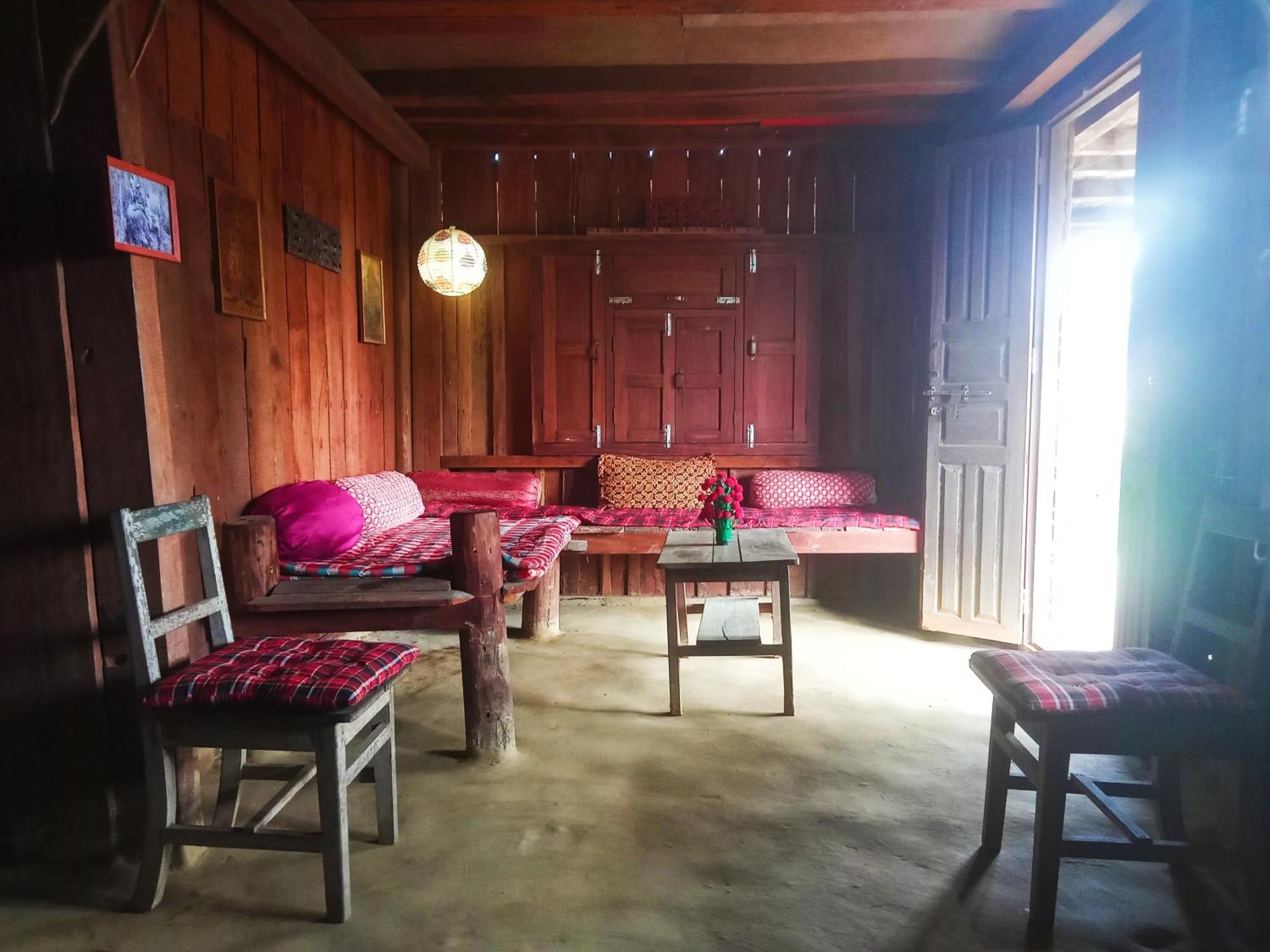 Shanta Ghar A Rustic Guesthouse Chitwan Room photo
