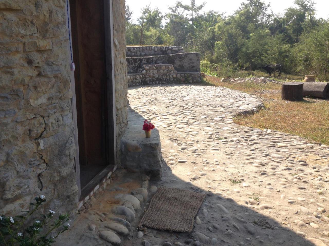 Shanta Ghar A Rustic Guesthouse Chitwan Exterior photo
