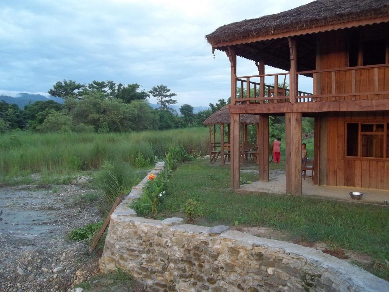 Shanta Ghar A Rustic Guesthouse Chitwan Exterior photo