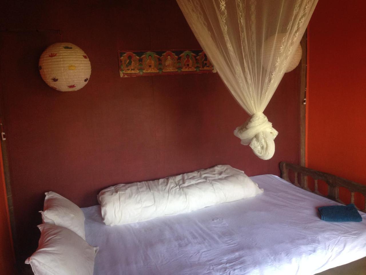 Shanta Ghar A Rustic Guesthouse Chitwan Exterior photo