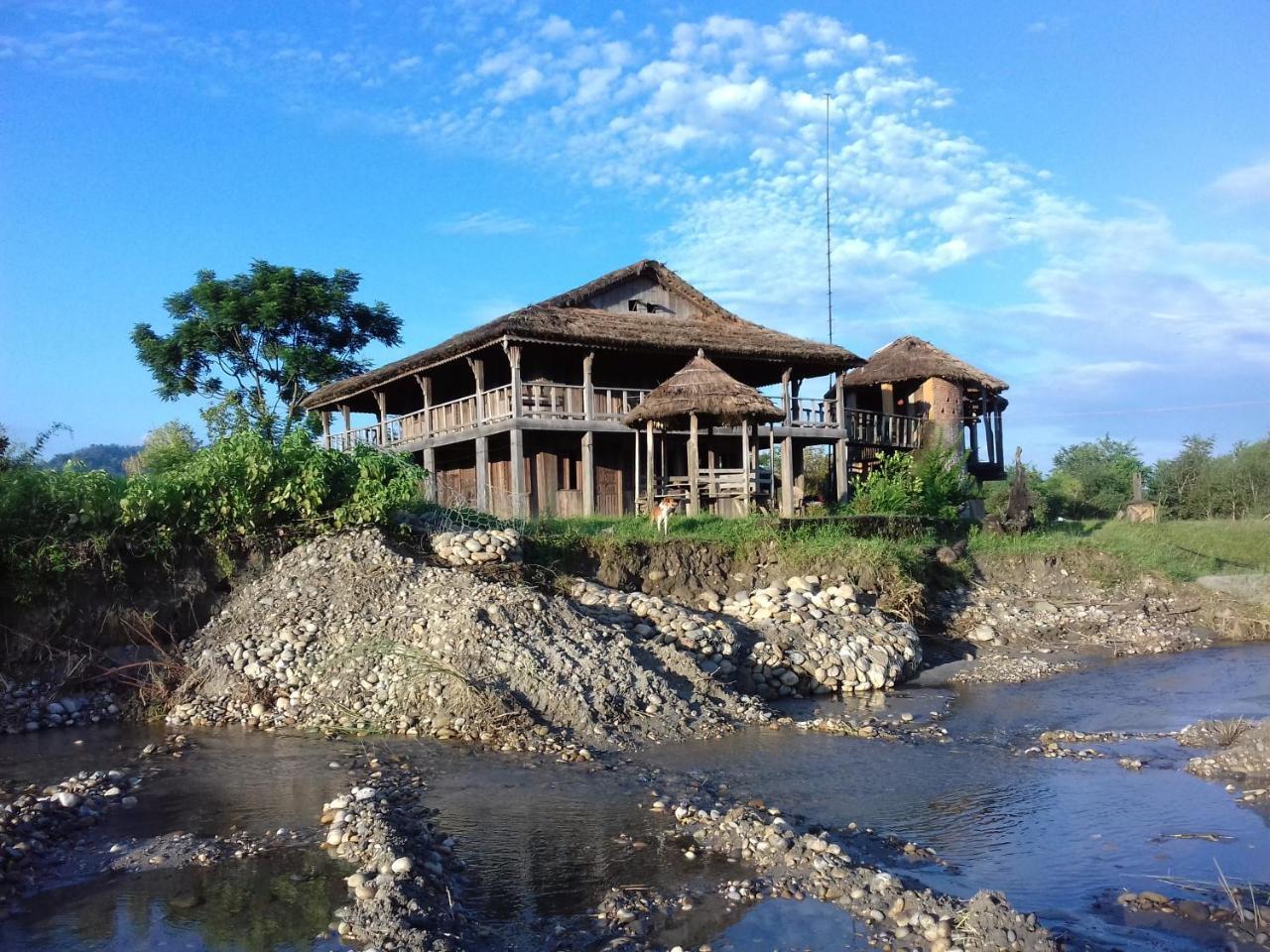 Shanta Ghar A Rustic Guesthouse Chitwan Exterior photo